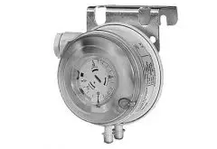 Siemens - QBM81-3 - Differential pressure switch, 20...300 Pa